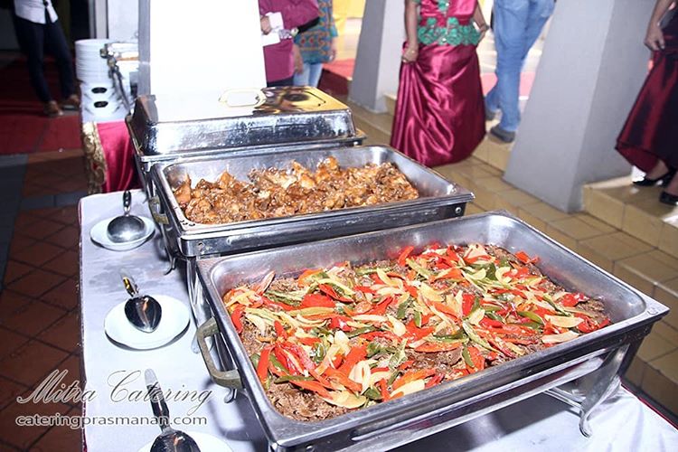 Paket catering prasmanan paling banyak dipesan untuk pesta rumahan di Jakarta Harga IDR35000